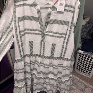 Vineyard Vines Classic Green and White Apparel